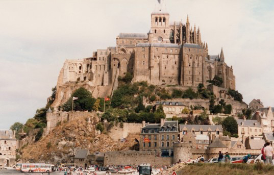 Manche holiday gites & Villas - Visit the well known Mont St Michel